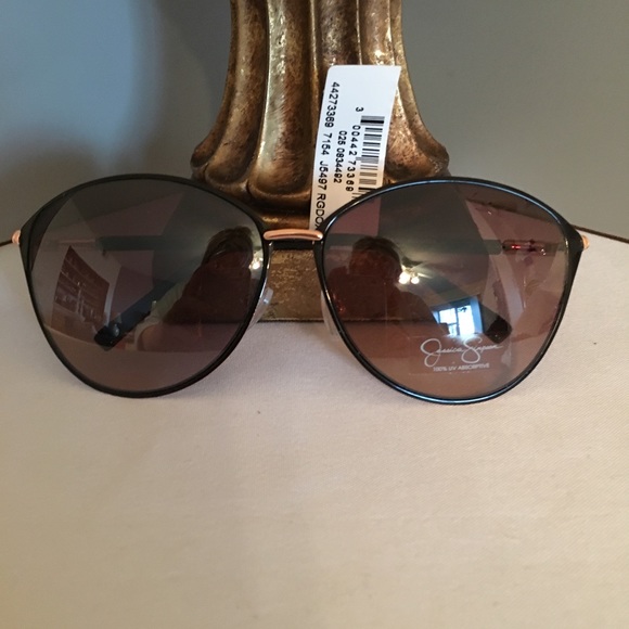 Jessica Simpson Accessories - 🆕JESSICA SIMPSON SUNGLASSES VERY STYLISH & NEW